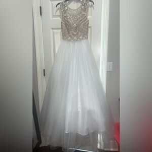 Pageant/wedding/homecoming dress. A pure dream. This one hurts a lot :(